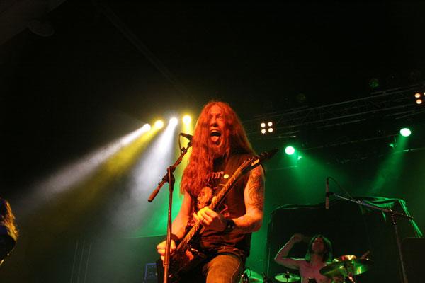 Sanctity – Im Vorprogramm ihrer Kumpels von Trivium geben Sanctitiy Vollgas. – 