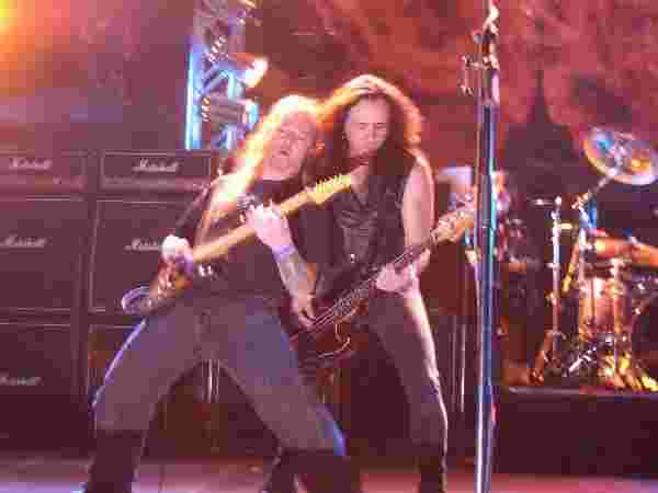 Savatage – Auch wenn Jon Oliva als Sänger/Komponist immer noch groß ist, so sollte er vielleicht weniger saufen. – 
