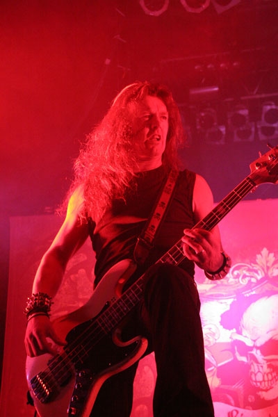 Saxon – Biff und seine Jungs sind mit Motörhead unterwegs. – Nibbs Carter