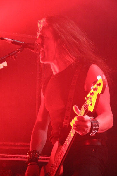 Saxon – Biff und seine Jungs sind mit Motörhead unterwegs. – Nibbs Carter