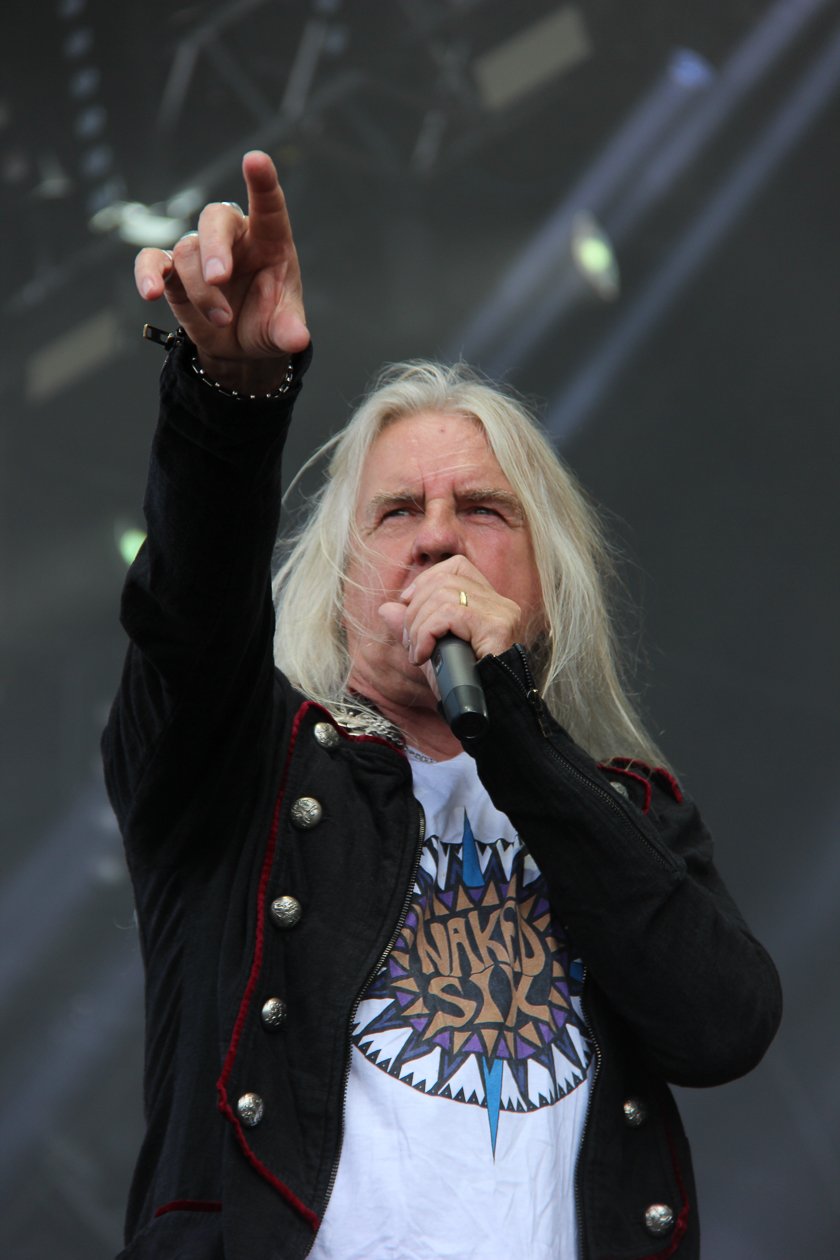 Saxon – Heavy Metal-Dinos bei der Arbeit. – Biff.