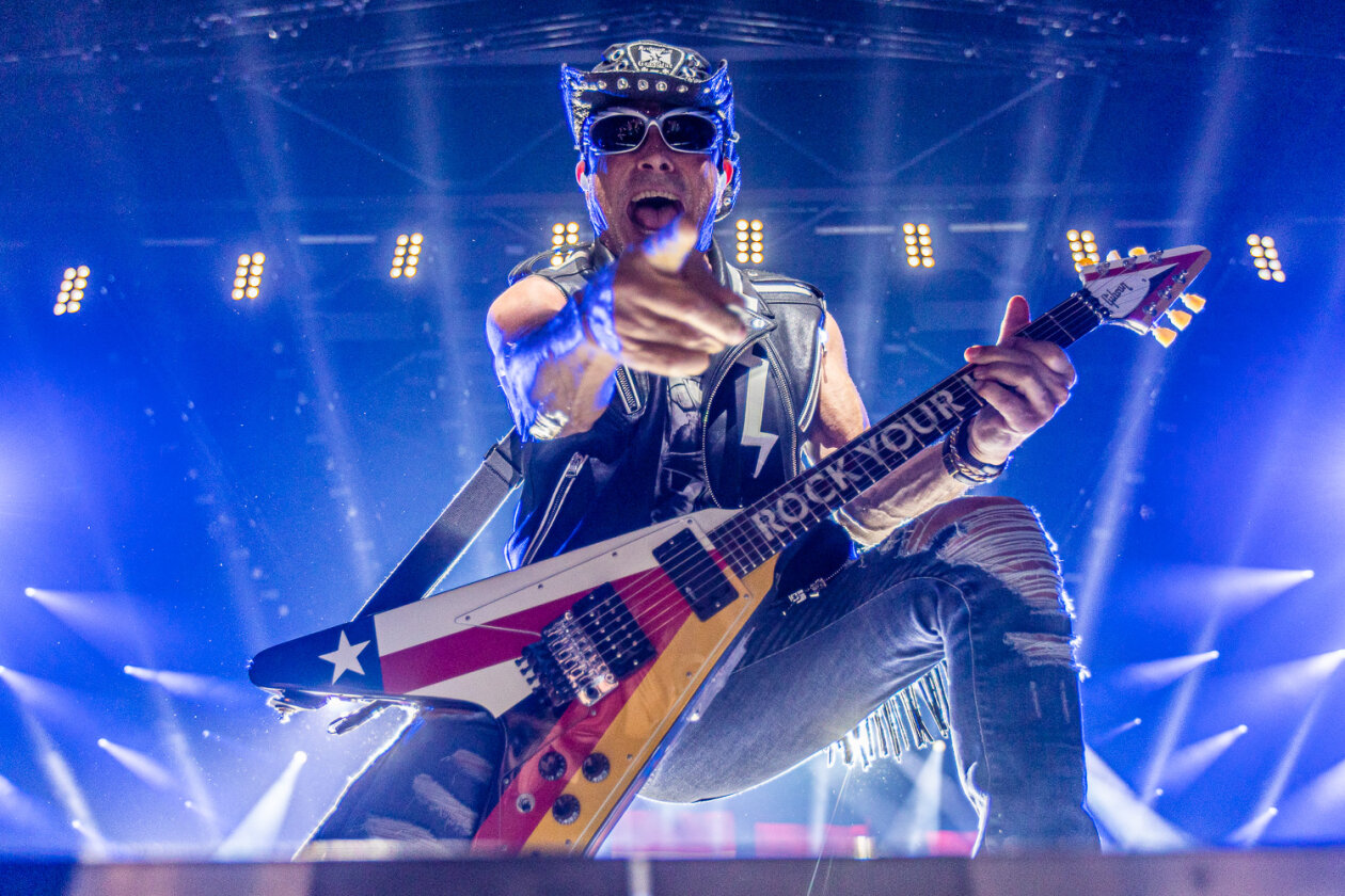 Scorpions – Scorpions.