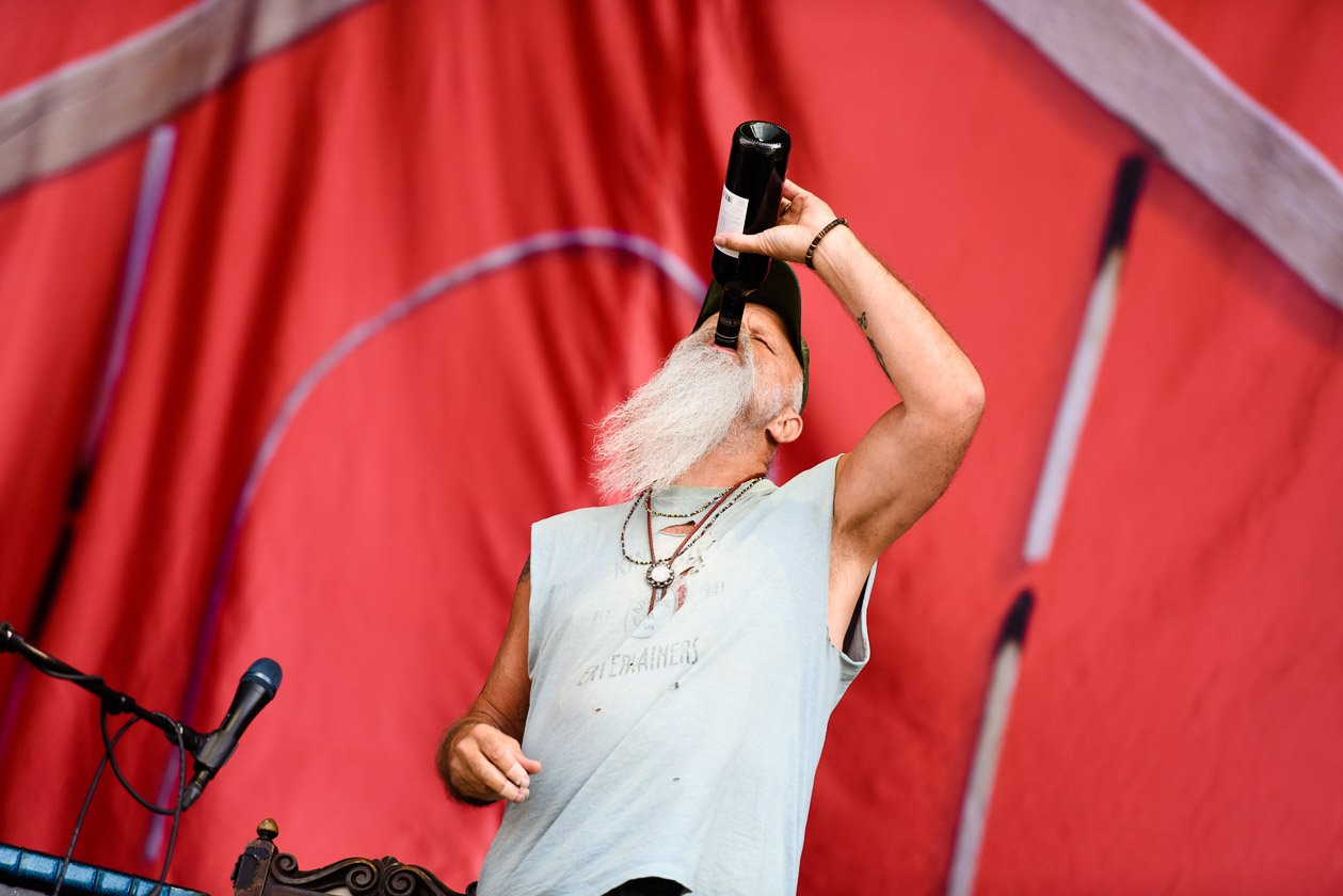 Seasick Steve – Der weit über 70-jährige Kalifornier ist ein echter Festivalliebling. – Muss sein.