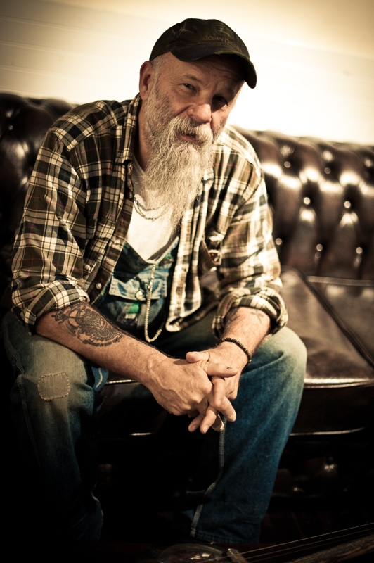 Seasick Steve und seine Gitarren in Zürich. – Seasick Steve, Zürich, 2013