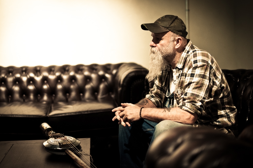 Seasick Steve und seine Gitarren in Zürich. – Seasick Steve, Zürich, 2013