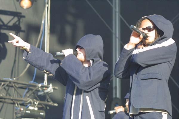 Reggae Dancehall till you drop: Seeed rocken das Feld. – 