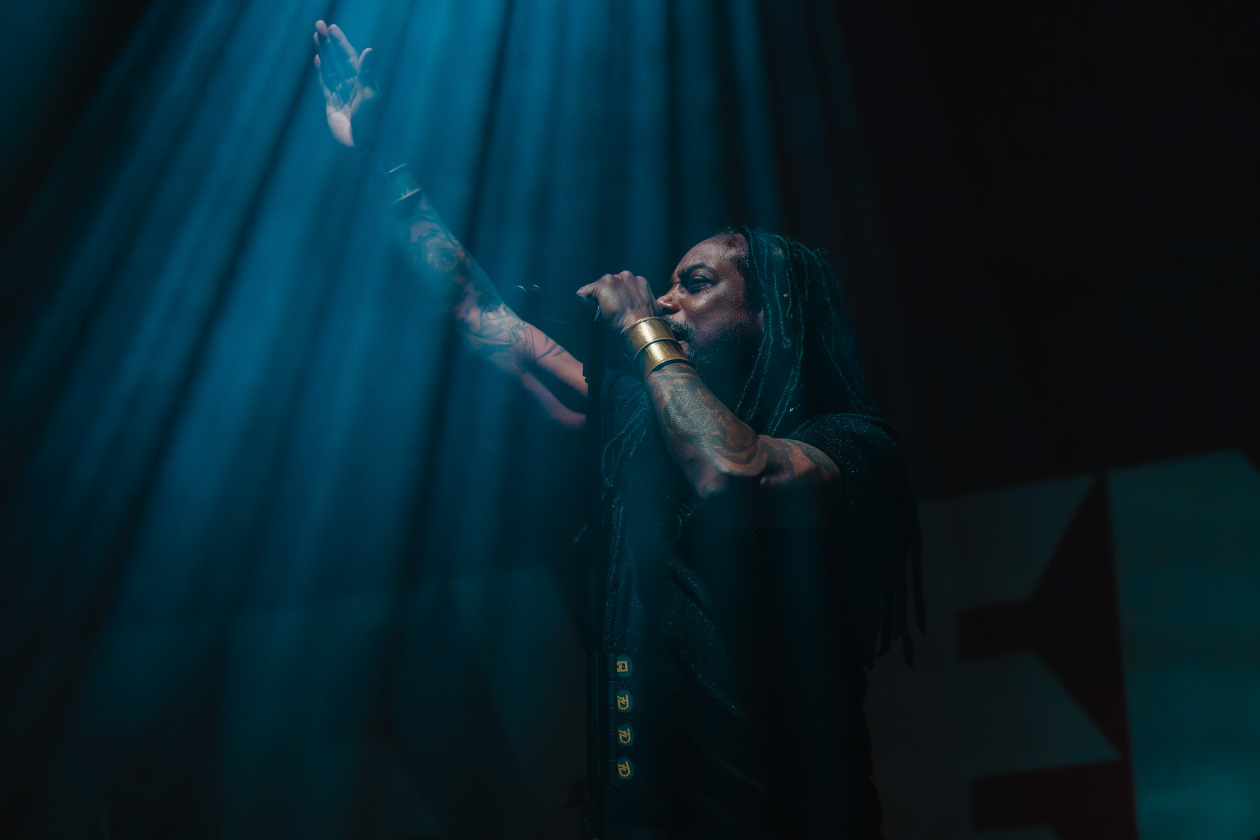Im Tourtross mit Alter Bridge und Daughtry: die Hardrock/Metal-Truppe aus Atlanta. – Sevendust.