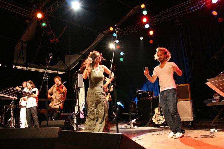 Shantel und das Bucovina Club Orkestar beim Zeltival in Karlsruhe. – 
