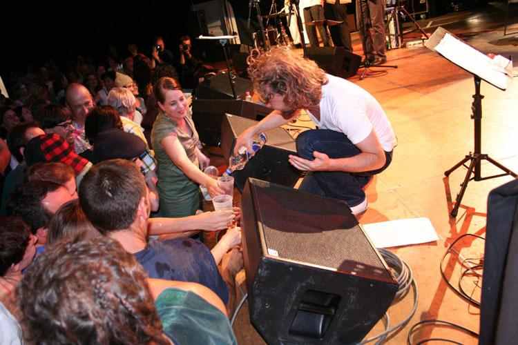 Shantel und das Bucovina Club Orkestar beim Zeltival in Karlsruhe. – 