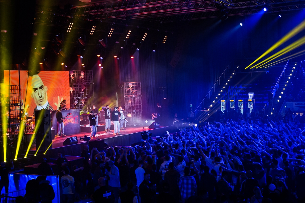Sido – Der Gegner in der Essener Grugahalle: Haftbefehl. – Ernie.
