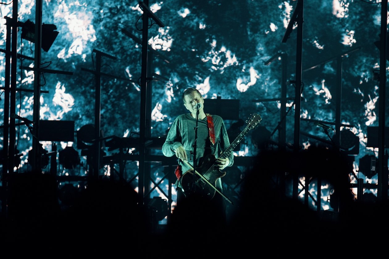 Sigur Rós – Albumarbeit in Progress: Die Isländer spielen im Kerntrio auf und testen die neuen Tracks live. – Jónsi.