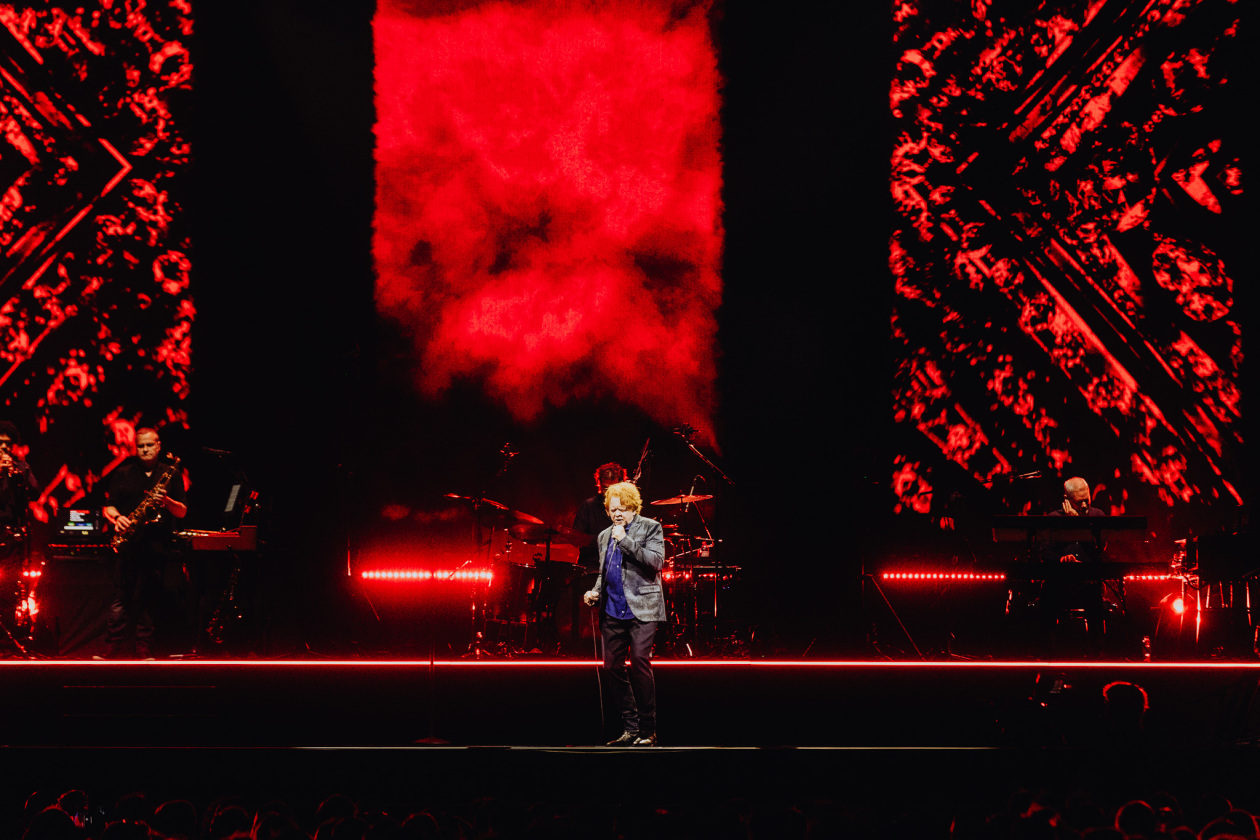 "40th Anniversary"-Tour: Sänger Mick Hucknall und Band. – Simply Red.