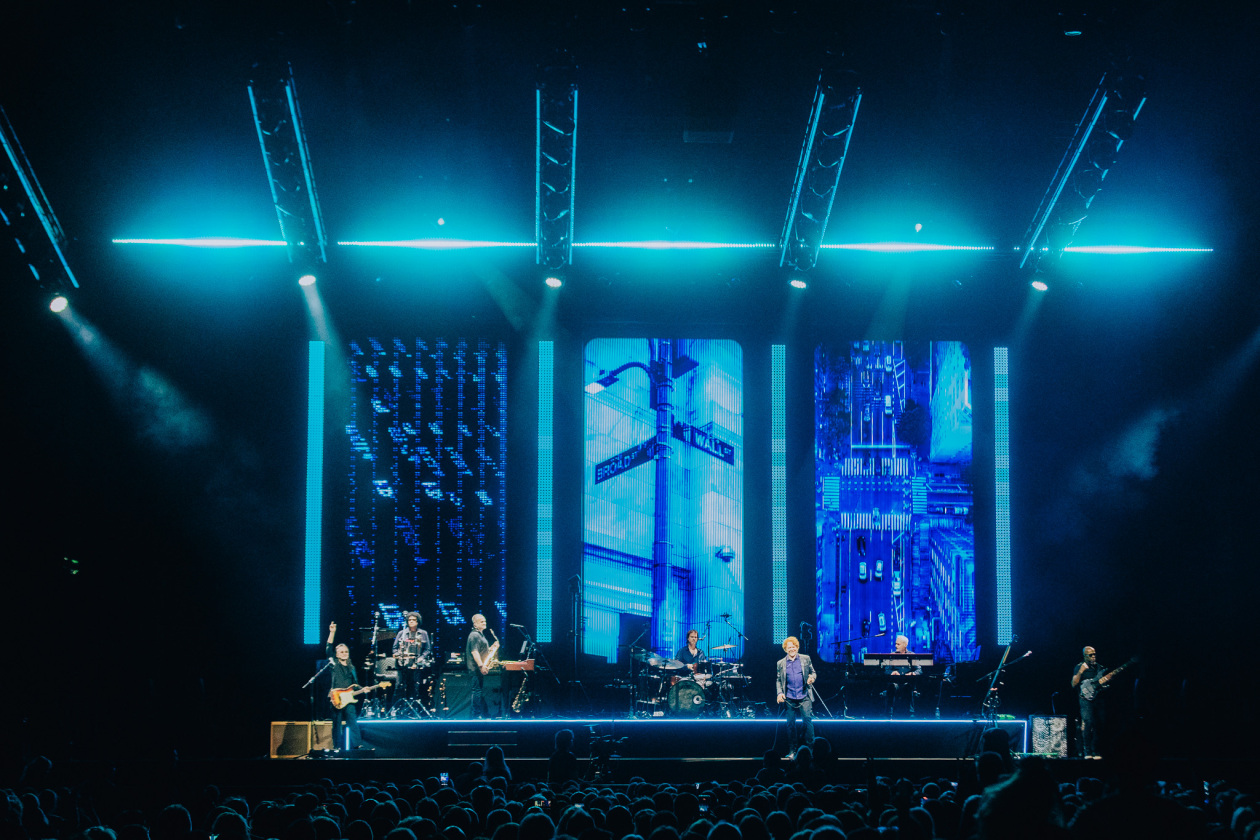 "40th Anniversary"-Tour: Sänger Mick Hucknall und Band. – Simply Red.