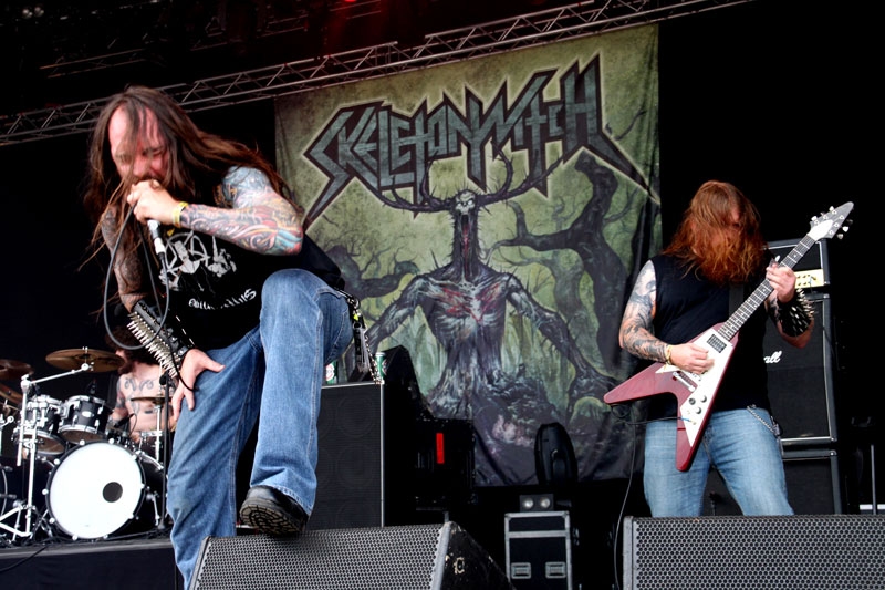Explodieren förmlich vor Energie – Skeletonwitch