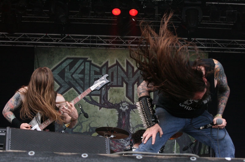 Skeletonwitch – Explodieren förmlich vor Energie – Evan und Chance