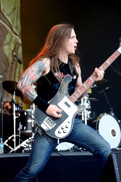 Skeletonwitch – Explodieren förmlich vor Energie – Evan Linger
