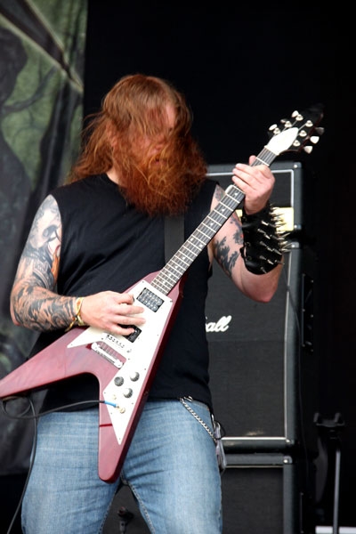 Skeletonwitch – Explodieren förmlich vor Energie – Nate Garnette