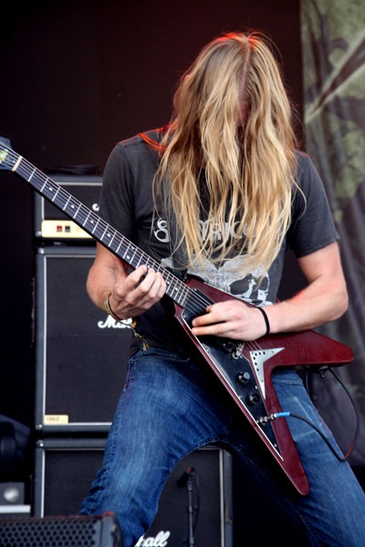 Skeletonwitch – Explodieren förmlich vor Energie – Scott Hedrick