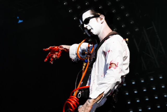Skinny Puppy metzeln beim Mera Luna 2007. – 