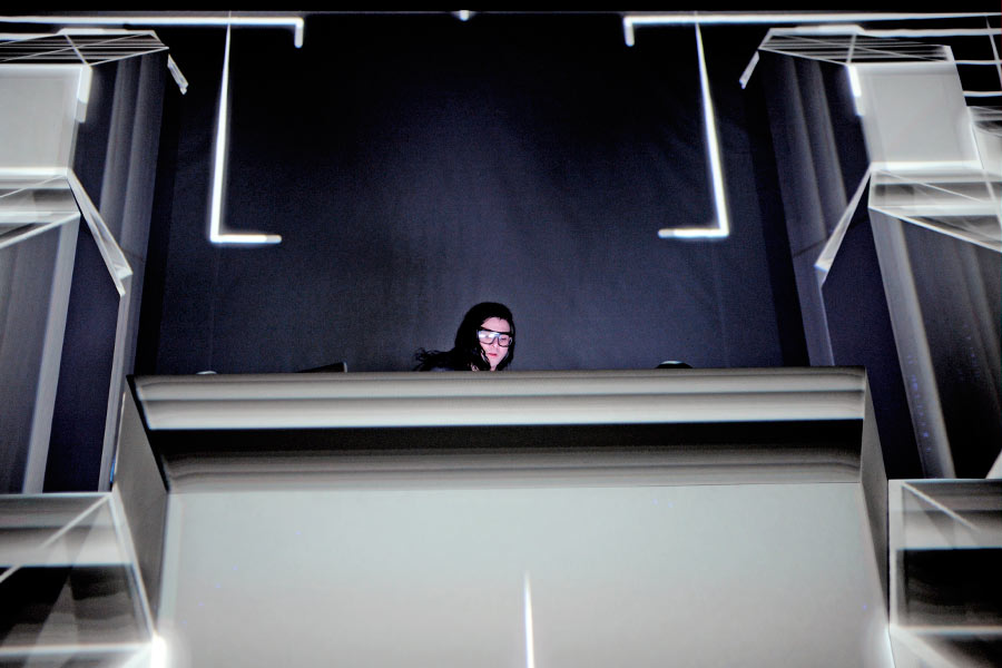 Räumt drei Grammys ab und rockt in Köln: Skrillex – Skrillex in Köln