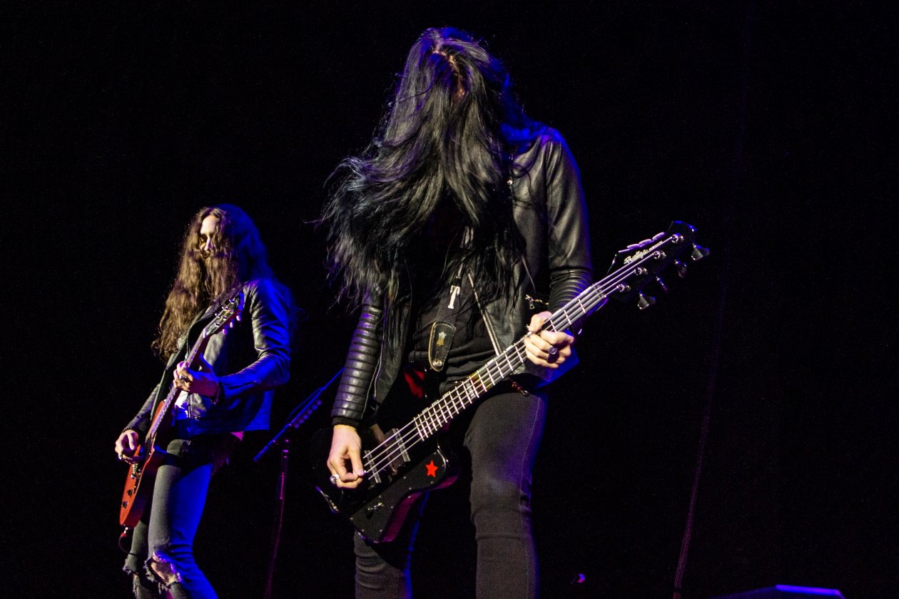 Slash – "Living The Dream" mit Myles Kennedy und den Conspirators. – Todd Kerns.