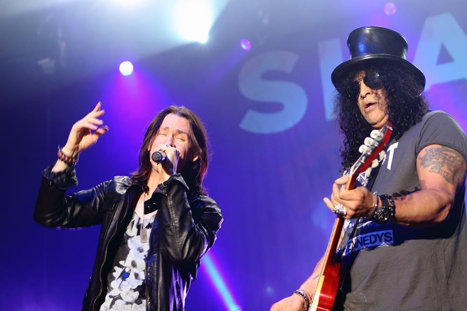 World On Fire: Slash, Myles Kennedy und die Conspirators. – Myles und Slash.