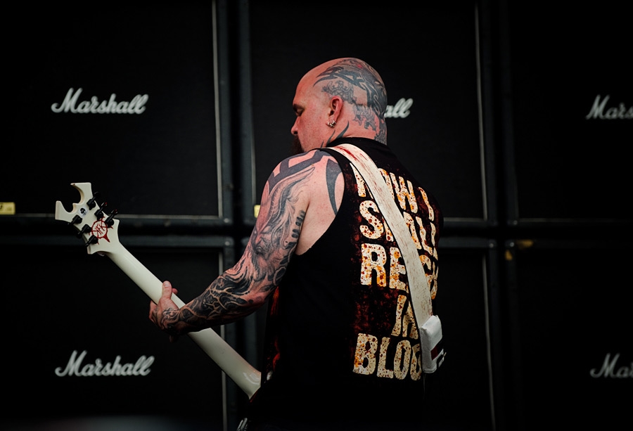 Slayer – Highspeed im französischen Amneville. – Kerry von hinten.