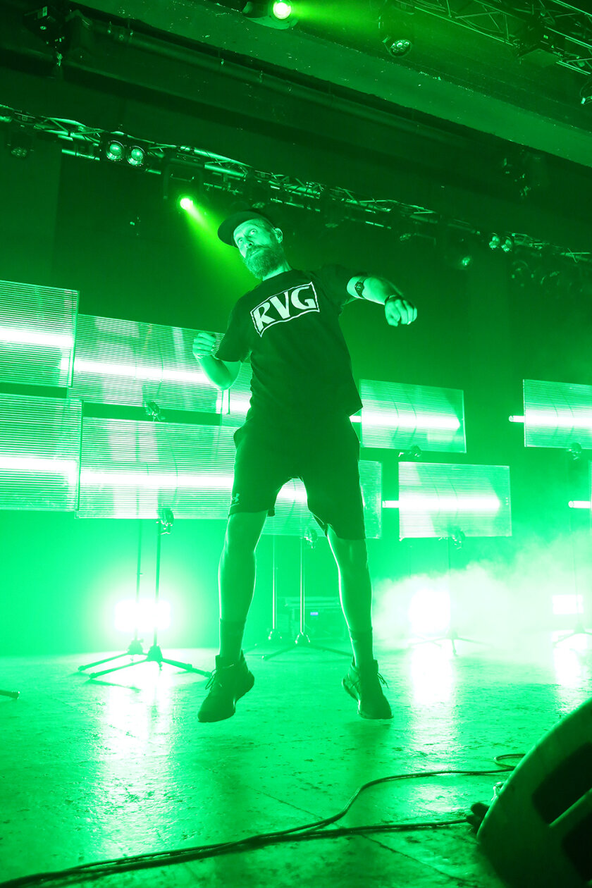 Kommen die Kings of Motz in deine Stadt, rappelt es in der Bude! – Sleaford Mods.