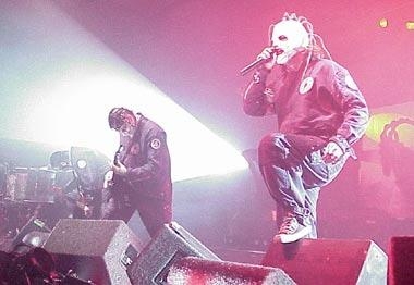 Slipknot – Narrentreffen mit dem US-Maskenverein. – 