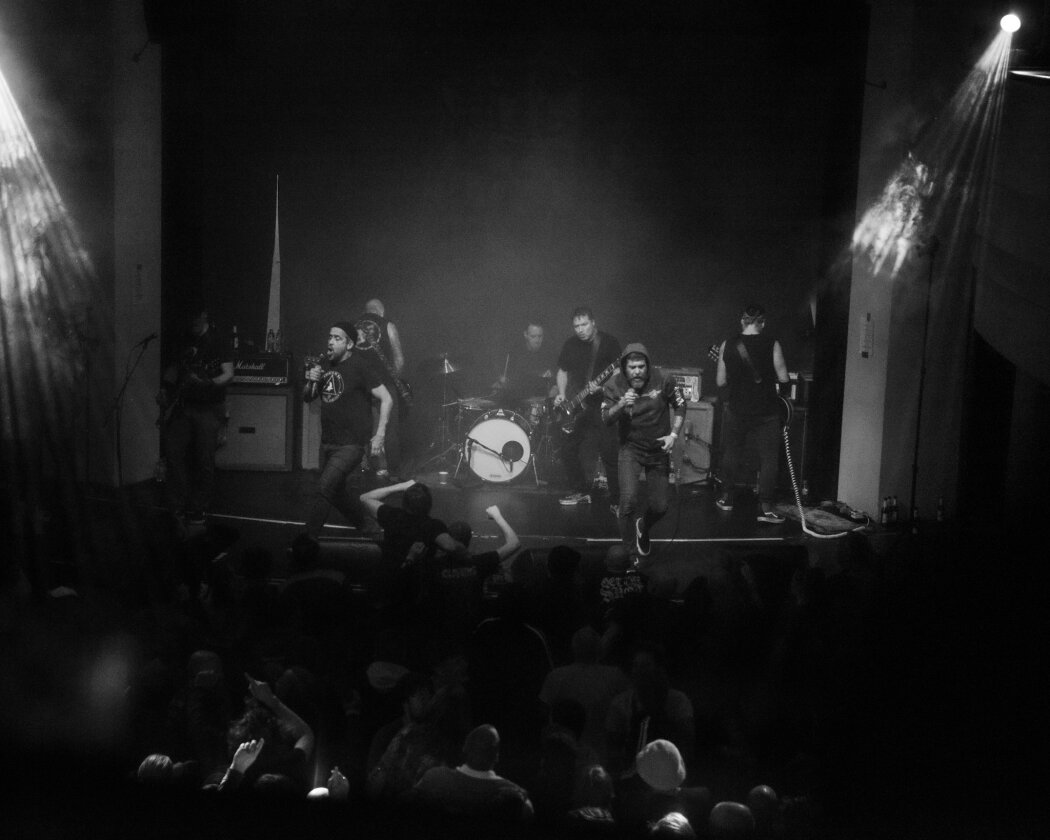 Weihnachts-Pogo mit der Kieler Punk'n'Roll-Dampframme. – Smoke Blow.