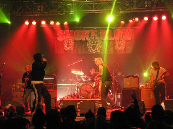 Smoke Blow sind zwar alles Assos, aber rocken auch wie Sau. – 