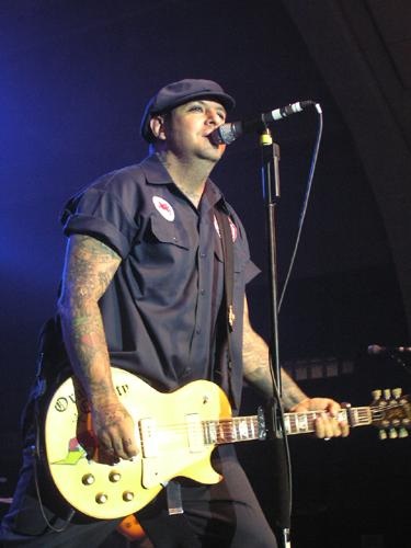 Social Distortion – Mike Ness und seine Jungs gehören noch lange nicht zum alten Eisen. – 