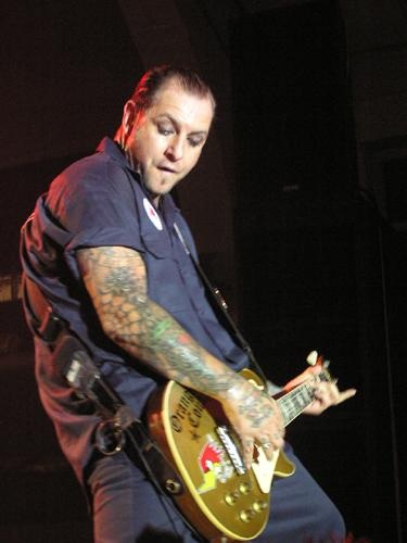 Social Distortion – Mike Ness und seine Jungs gehören noch lange nicht zum alten Eisen. – 