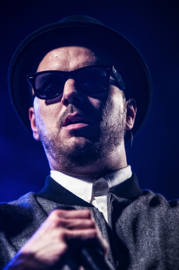 Söhne Mannheims – Wenn die Söhne kommen ist die Bühne proppevoll. – Tino Oac.