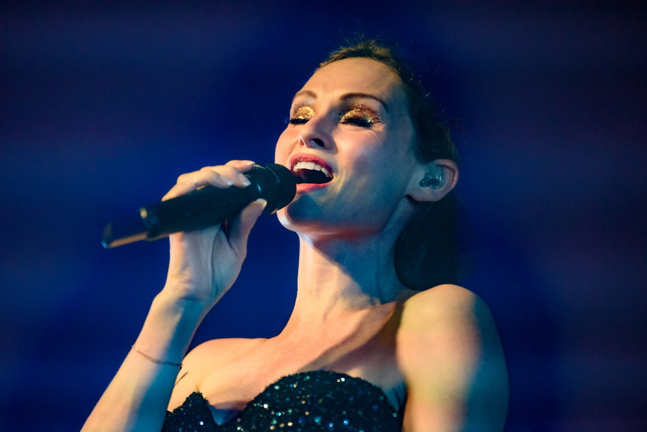 Sophie Ellis-Bextor – Sophie Ellis-Bextor.