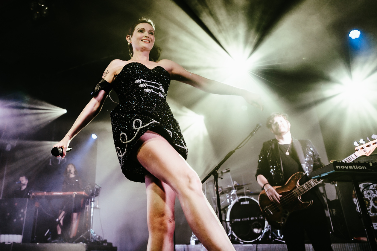 Sophie Ellis-Bextor – Sophie Ellis-Bextor.