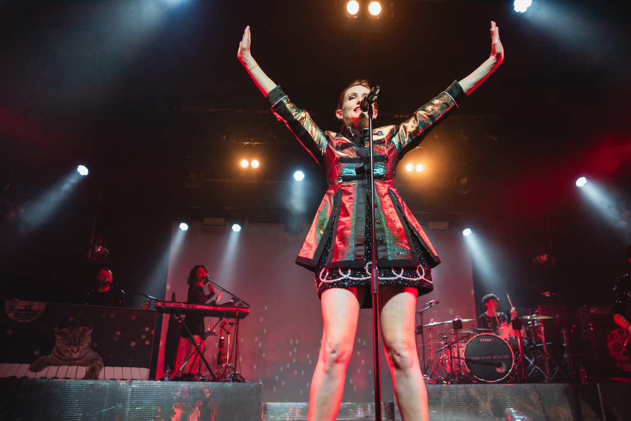 Sophie Ellis-Bextor – Sophie Ellis-Bextor.