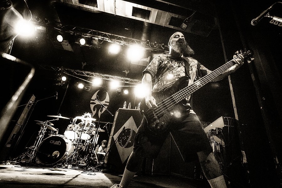 Heavy Thrash-Dreier im C-Club. – Soulfly.
