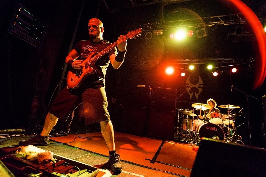 Heavy Thrash-Dreier im C-Club. – Soulfly.