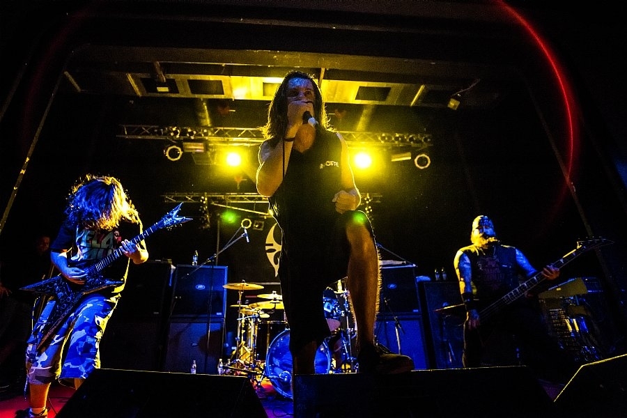Soulfly – Heavy Thrash-Dreier im C-Club. – Incite.