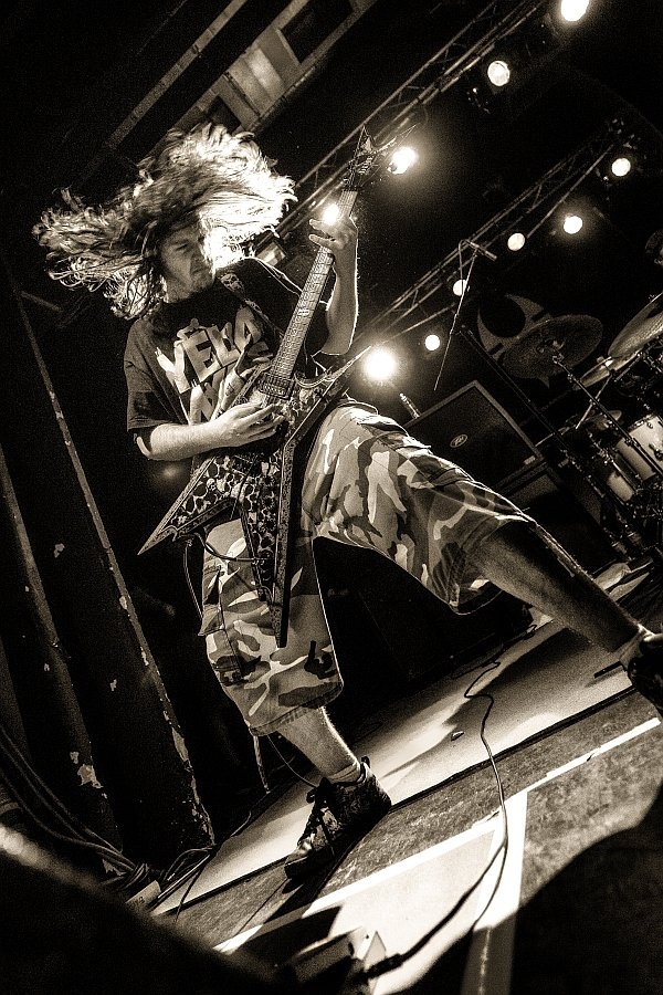 Soulfly – Heavy Thrash-Dreier im C-Club. – Incite.