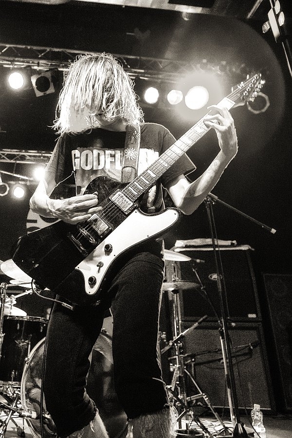 Soulfly – Heavy Thrash-Dreier im C-Club. – Lody Kong.