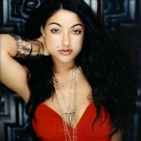 Stacie Orrico – Zur Frau gereift, Stacie 2006. – Da kann man sich die Klamotten noch selbst aussuchen.