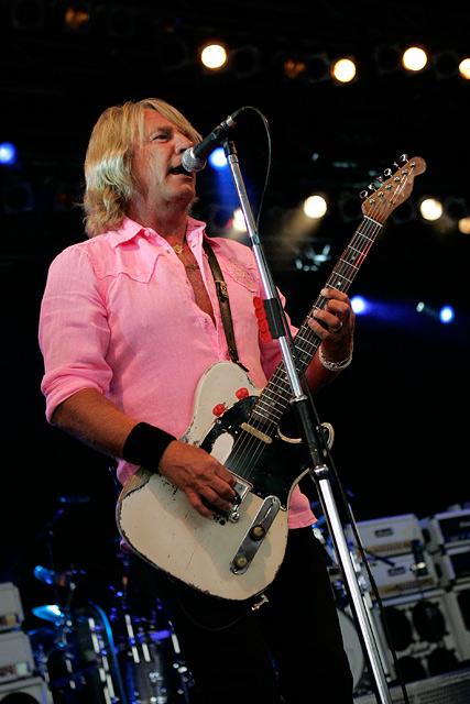 Status Quo – Alte Herren - großer Rock. Rossi und Parfitt auf der Bonner Museumsmeile. – 