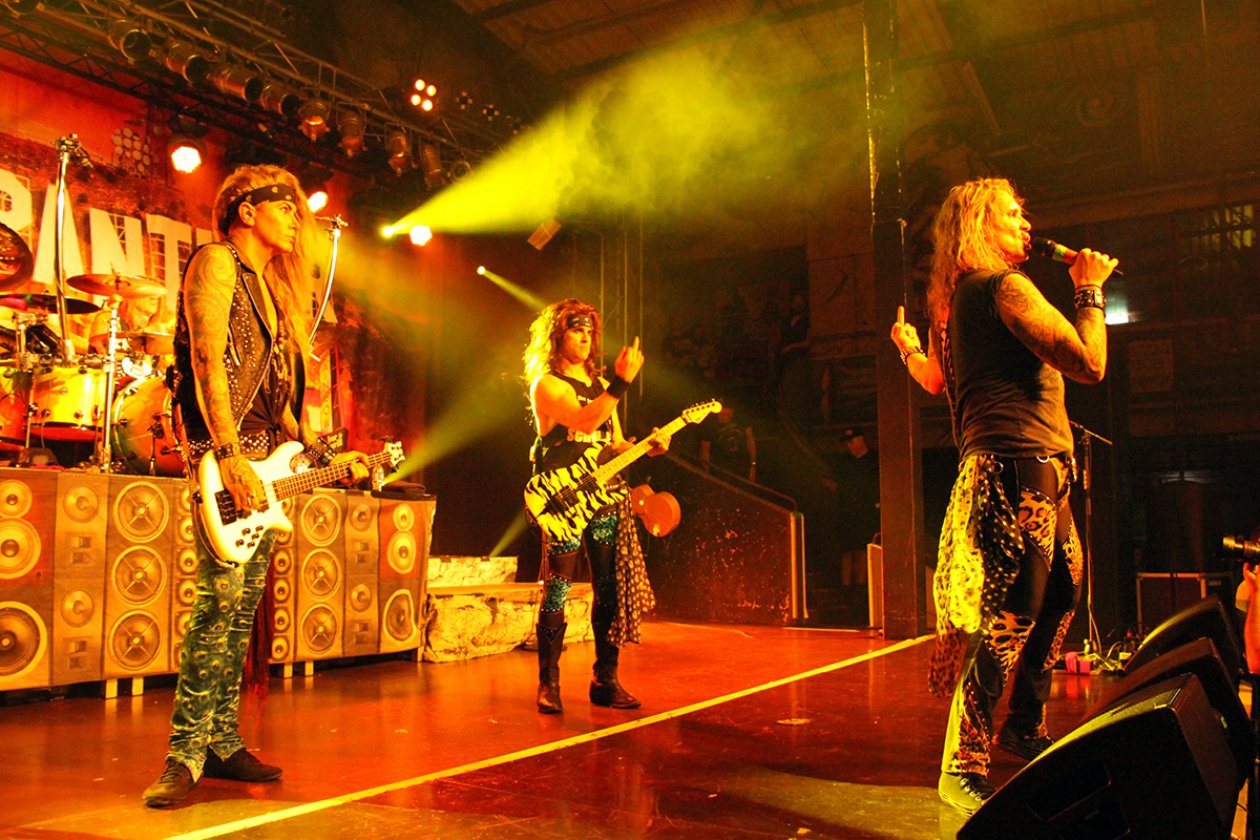 Steel Panther – Neben neuen Songs sollten so langsam aber sicher auch neue Sprüche und Witze kommen. – Go fuck yourselves ...