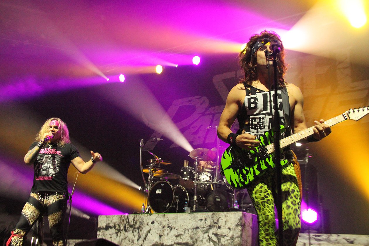 Der ultimative Glam-Metal-Zirkus gastierte auch im Schwabenland. – Steel Panther
