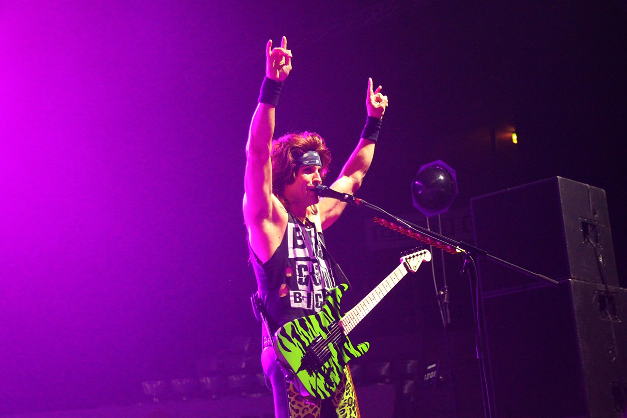Der ultimative Glam-Metal-Zirkus gastierte auch im Schwabenland. – Steel Panther