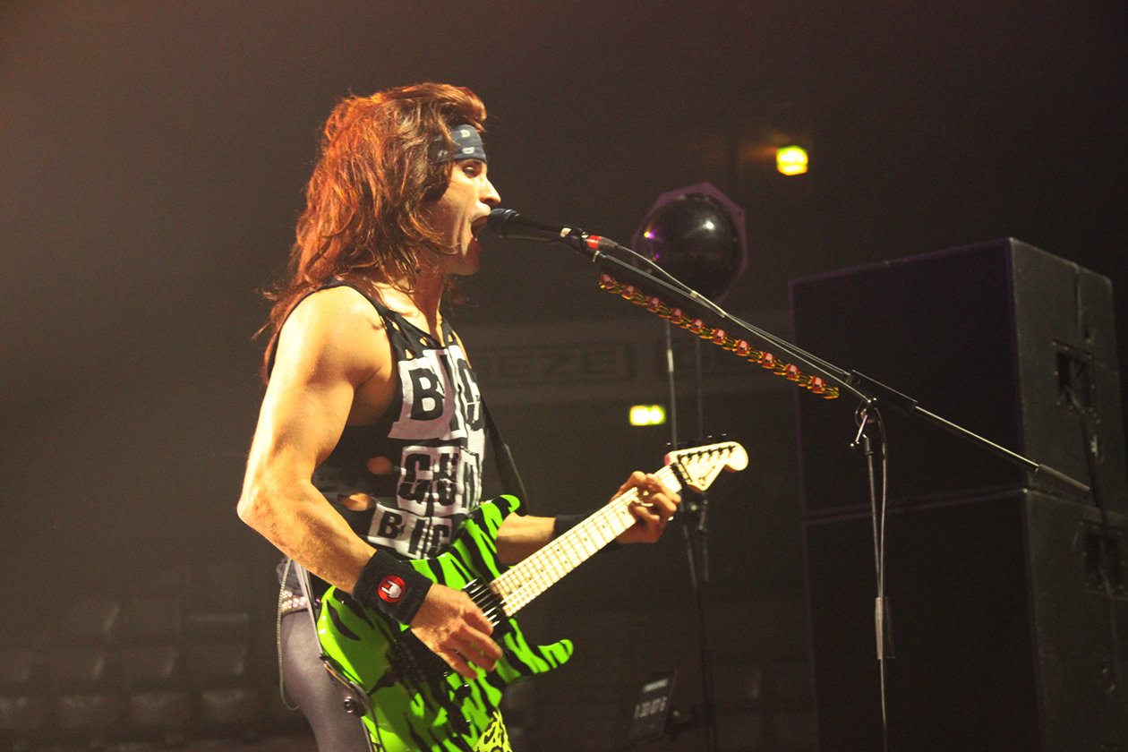 Steel Panther – Der ultimative Glam-Metal-Zirkus gastierte auch im Schwabenland. – Satchel.