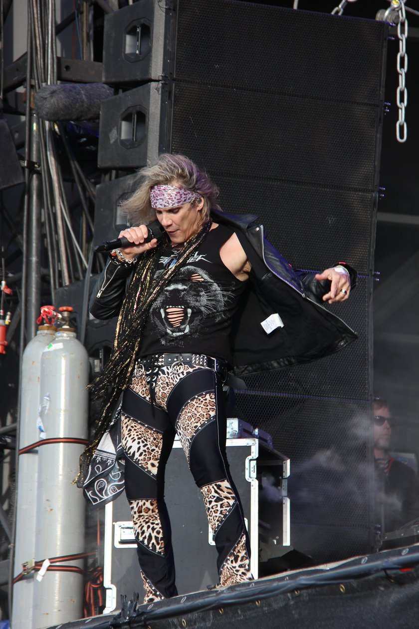 Steel Panther – Eine kurzweilige Glam-Metal-Show. – Ready to explode.