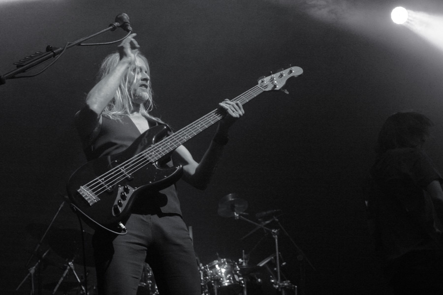 Steven Wilson – "Hand.Cannot.Erase" live. – 